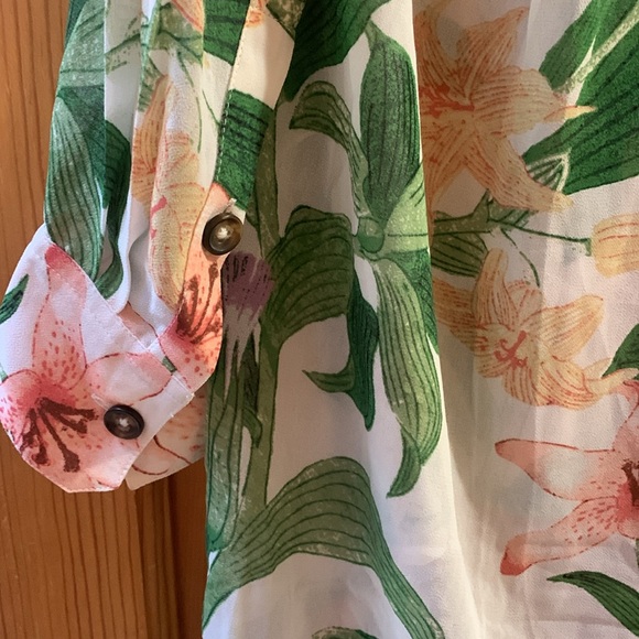 Ann Taylor Blouse - Size M - Picture 5 of 5